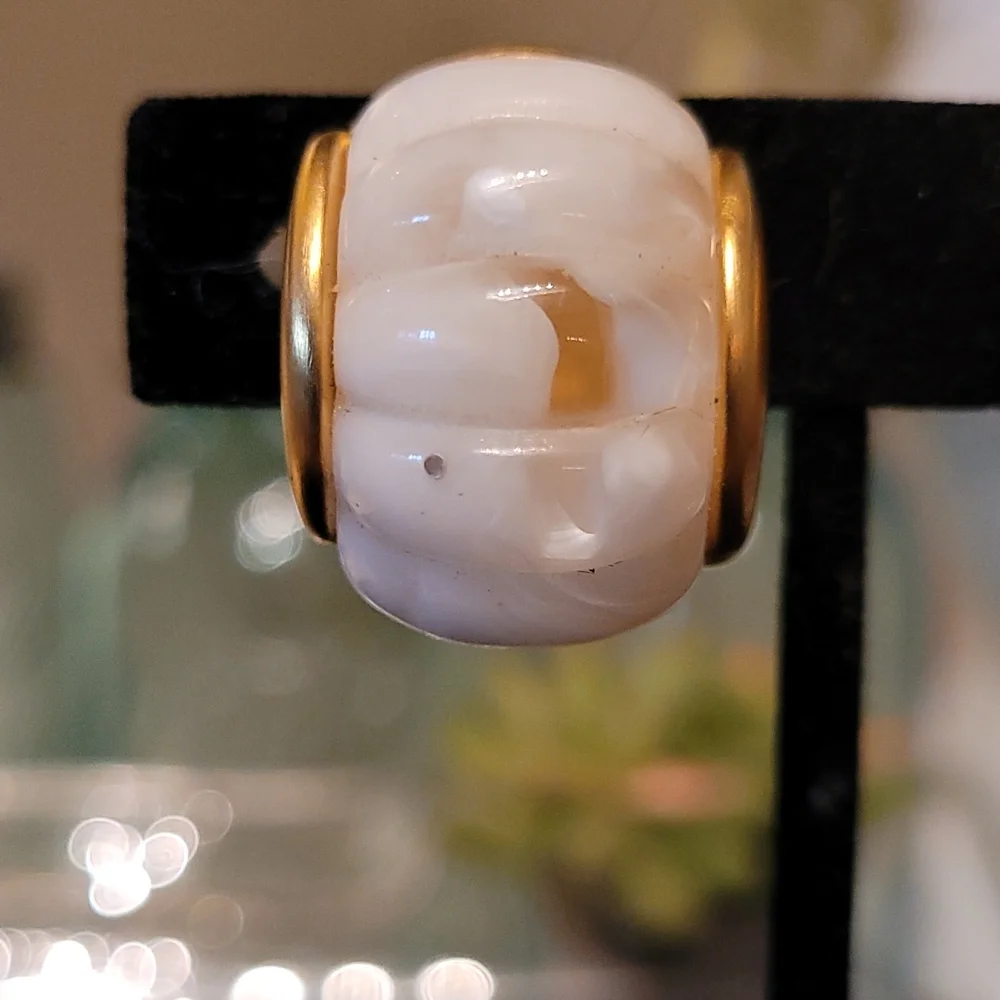 Givenchy Brand New Lucite Clip-on Earrings - Picture 3 of 10